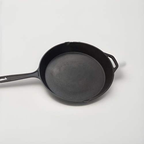 Cast iron skillet - iron,
