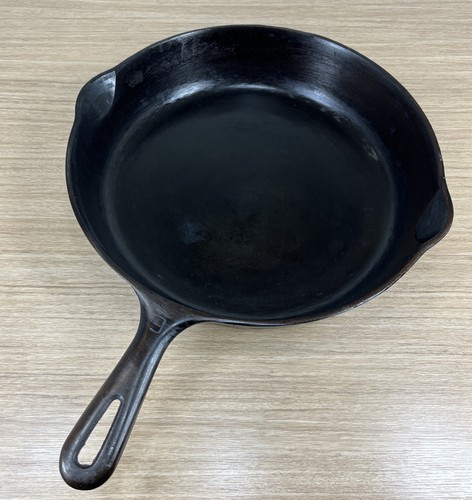 Griswold cast iron skillet - iron,