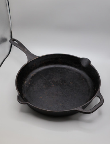 Victoria cast iron skillet - iron,