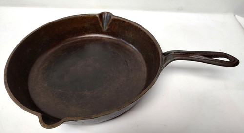Gate mark cast iron skillet - cast,